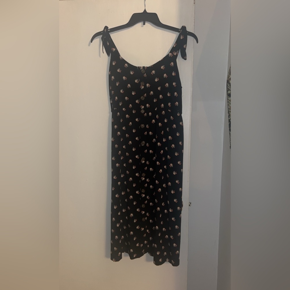 GAP NWT Size Small Black with Pink Floral Designs Cami style Dress with pockets